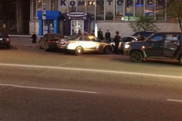 В Киеве ищут взрывчатку возле площади Победы