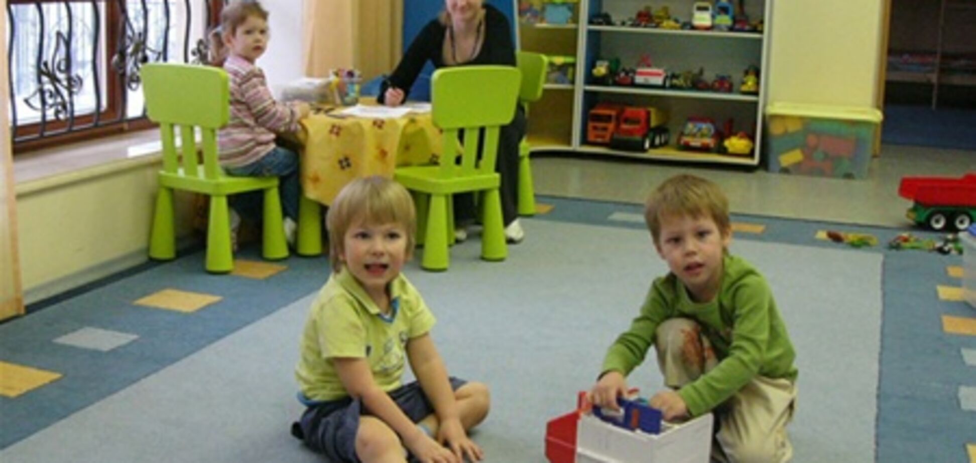 В детсадах Днепропетровска из-за взрывов установили фейс-контроль