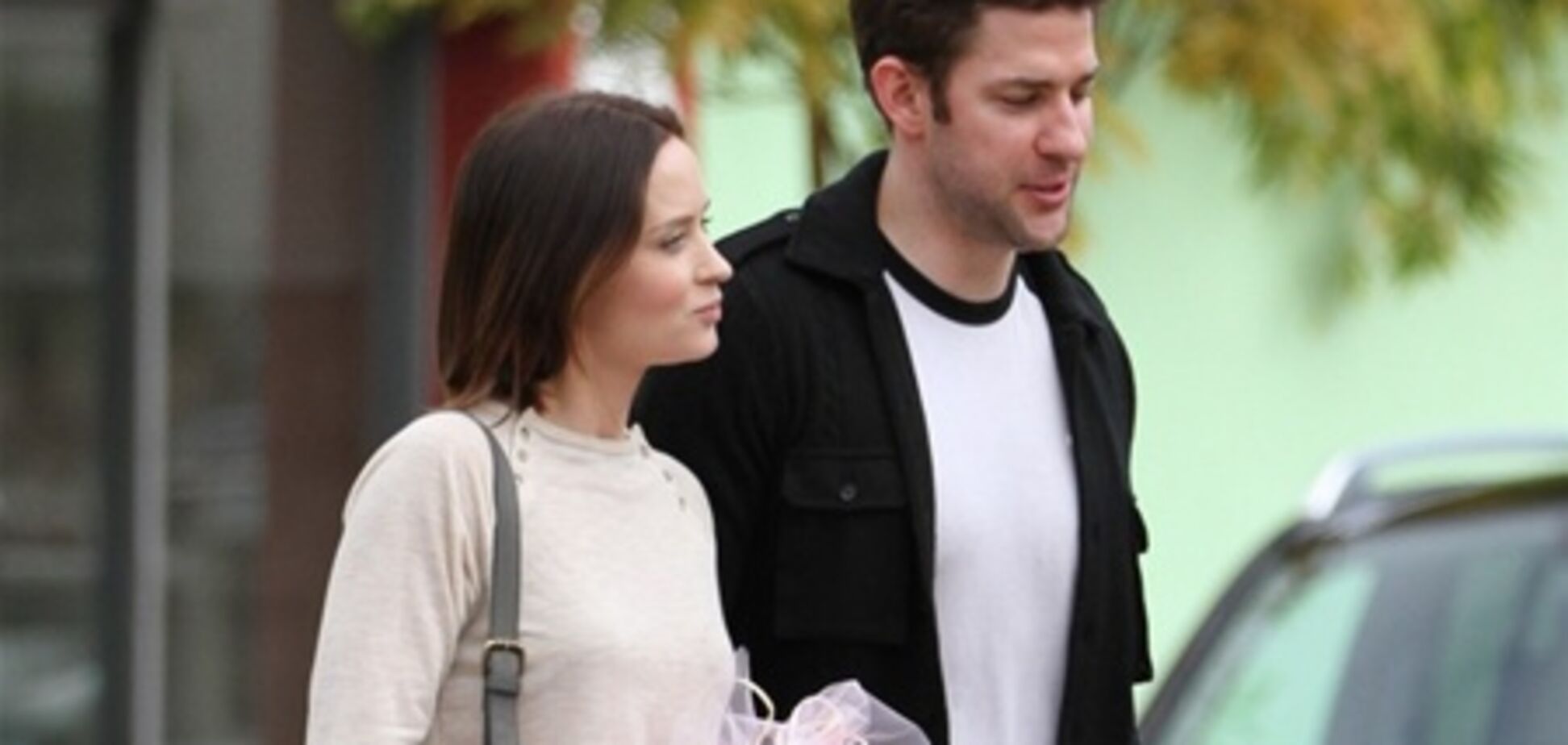 Эмили Блант накупила игрушек. Фото