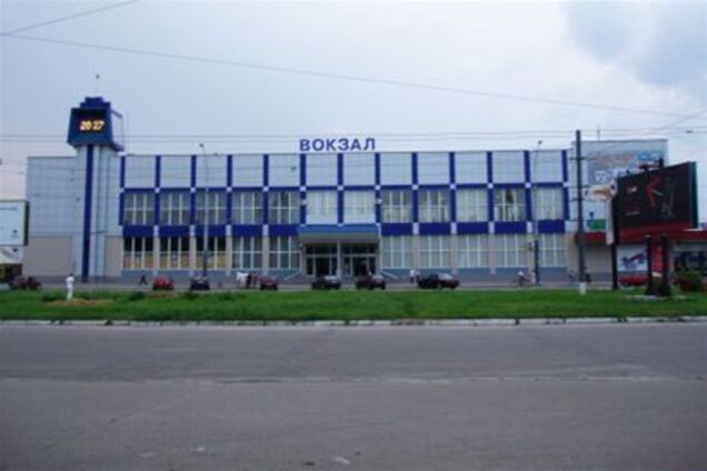 В Сумах перекрыли ж/д вокзал из-за угрозы теракта