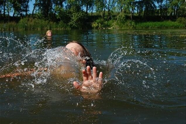 Купальный сезон в Украине начнется не раньше, чем через три недели