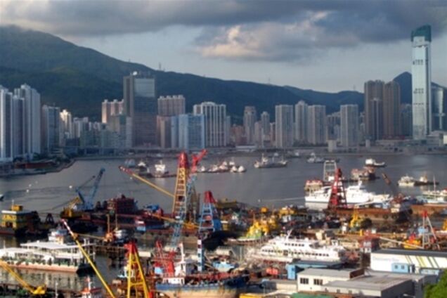 МИД : экипаж судна 'Сахалин' не арестован