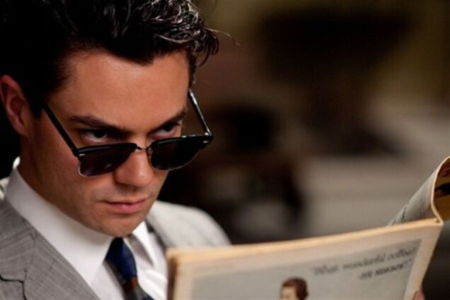 Нуми Рапас соблазнит и обманет Доминика Купера