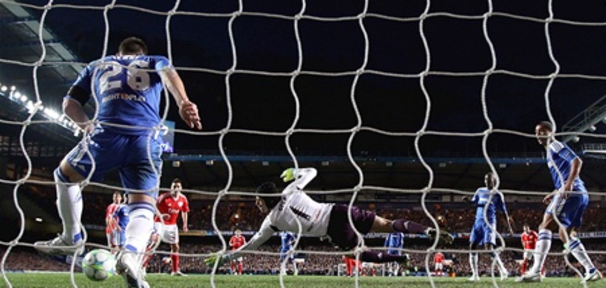 Лига чемпионов. 'Челси' во второй раз победил 'Бенфику' и вышел на 'Барселону'