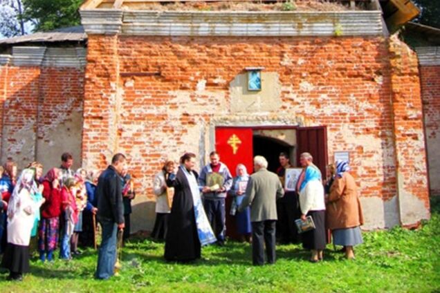 Священник отказался отпеть умершего из-за его долгов перед церковью