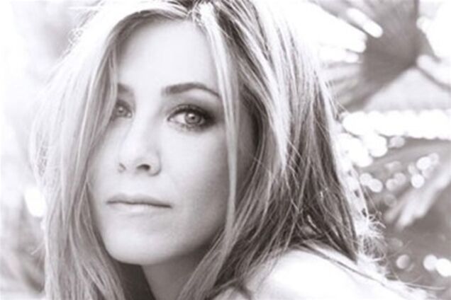 Энистон в фотосессии для Instyle. Фото