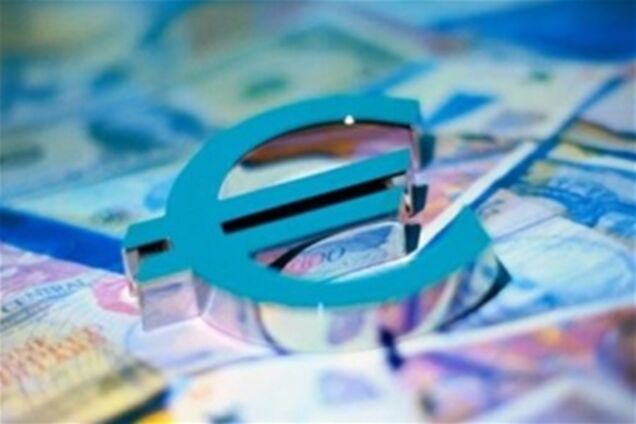 На межбанке евро незначительно подорожал