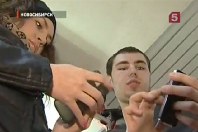 В России таксист нашел в своей машине iPhone нового поколения. Видео