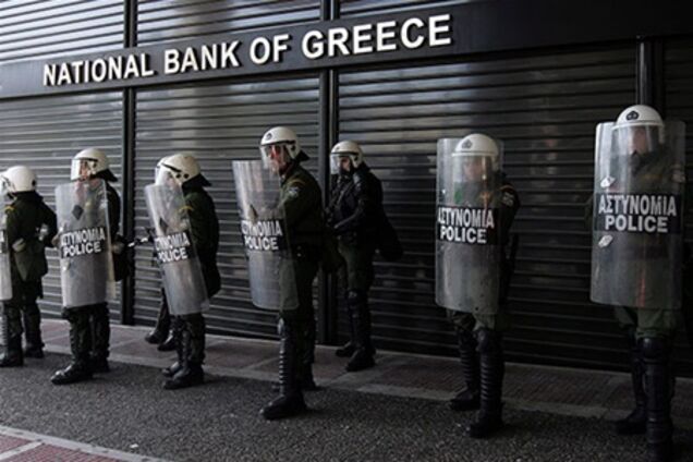 Греческих полицейских решили сдавать в оренду