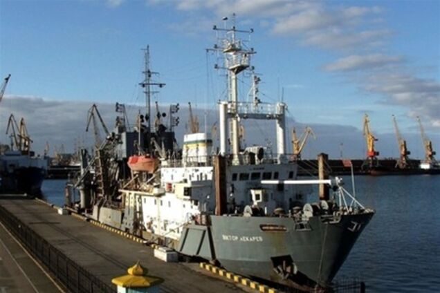 У застрявших в Турции украинских моряков выпадают зубы, заканчиваются вода и еда