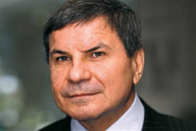 Вице-президент известного хоккейного клуба выпал из окна