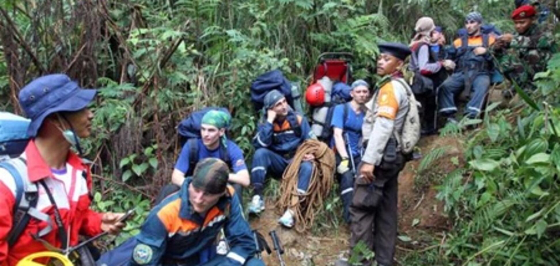 Самописці SSJ-100 знайшли на дні 500-метрового ущелини