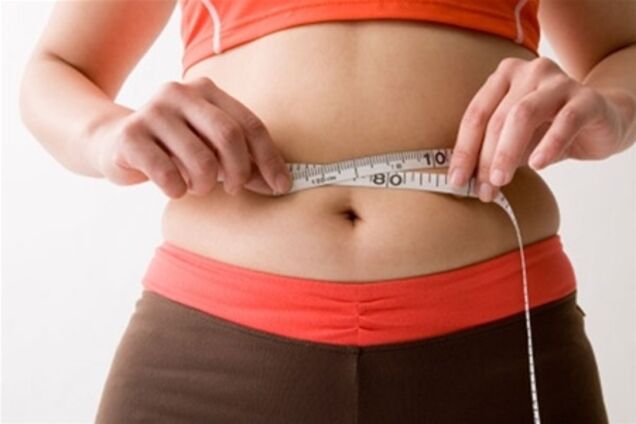 Жир откладывается на талии через 3 часа после еды – ученые