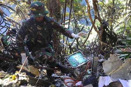 З'явилося відео останніх хвилин розбився SSJ-100