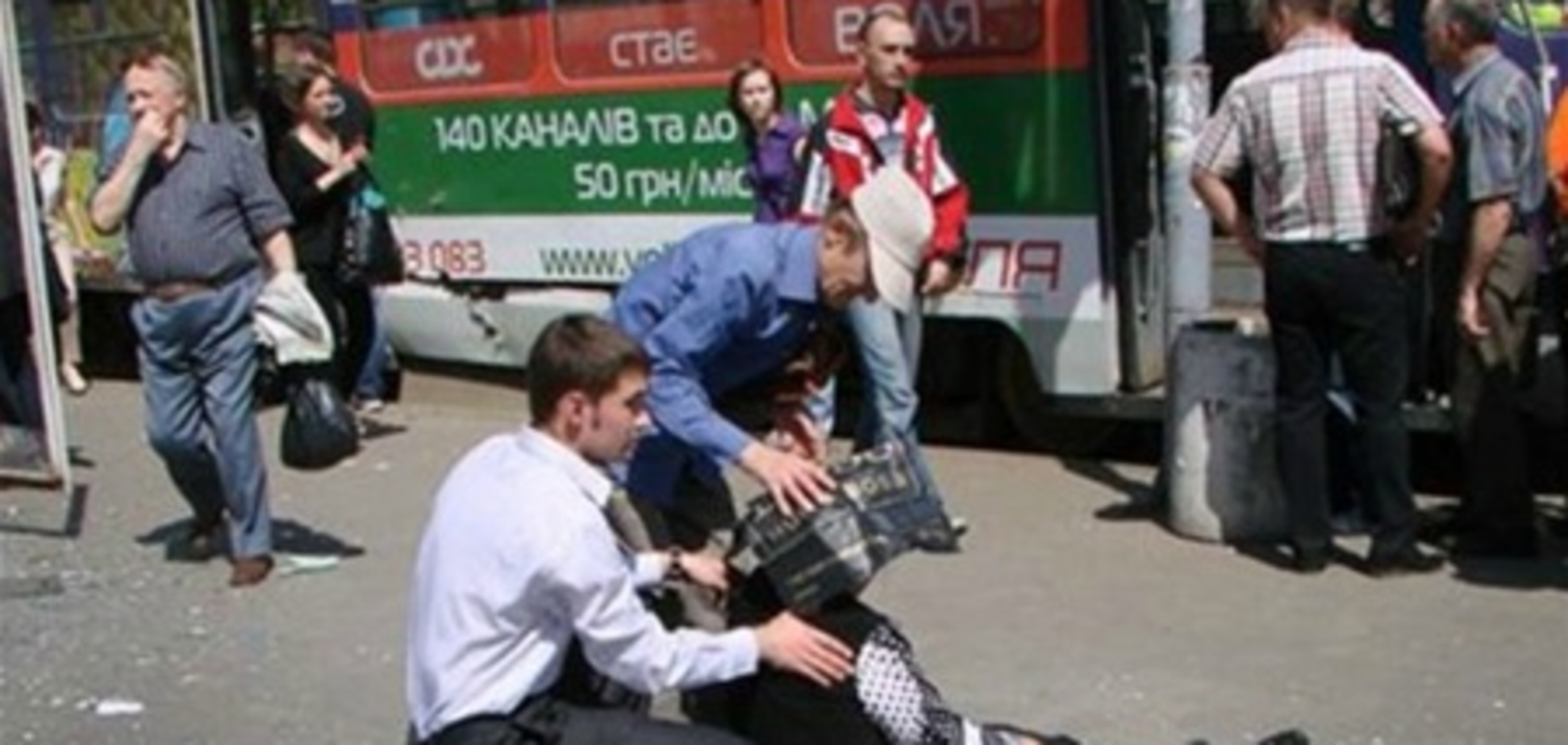 В больницах остаются трое пострадавших от взрывов в Днепропетровске