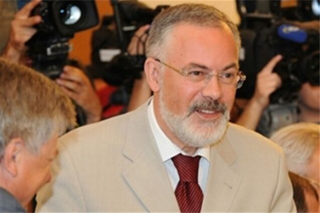 Табачник считает, что в аспирантурах учатся некрасивые девушки