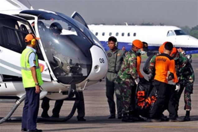 Ідентифіковано останки першої жертви катастрофи SuperJet-100