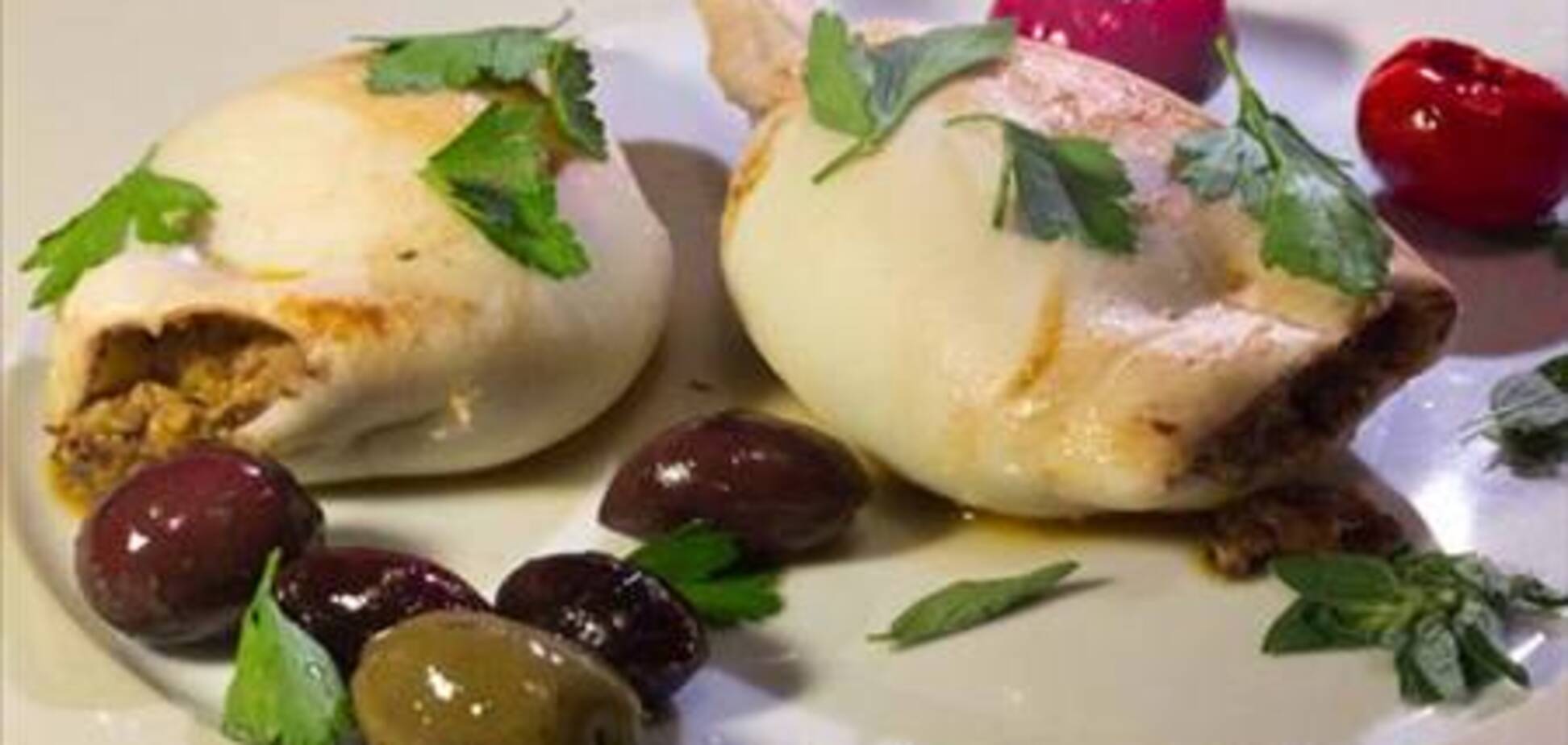 Кальмар фаршированный морепродуктами