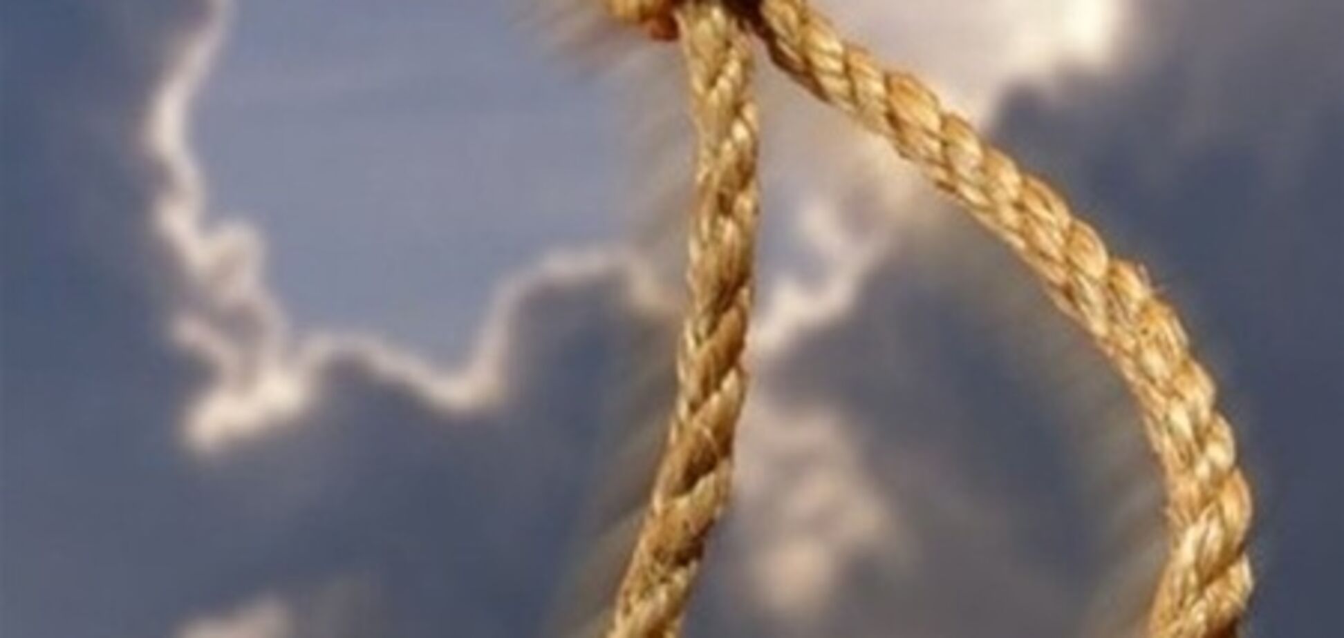 У Полтаві повісився відстає студент