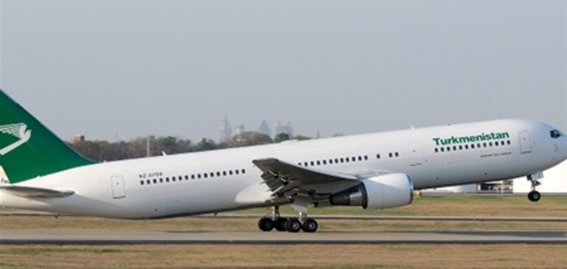 Лукашенко купив літак покійного Туркменбаші?