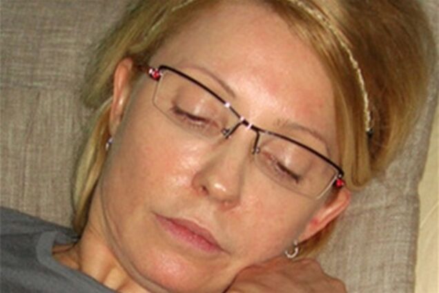 К Тимошенко приехала машина с дипломатическими номерами