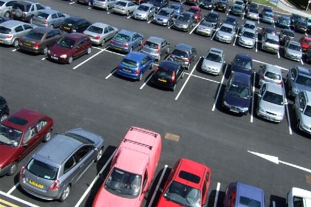 Крымчанин регулярно обворовывал автостоянку налоговой