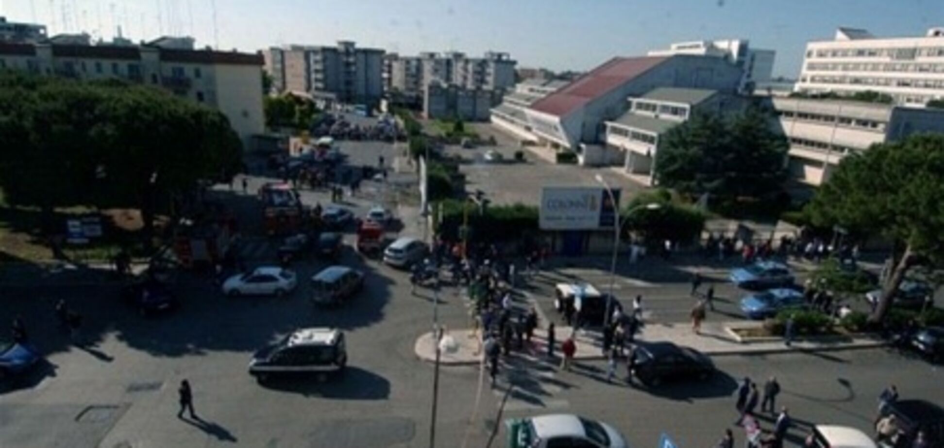 Вибухи біля коледжу в Італії