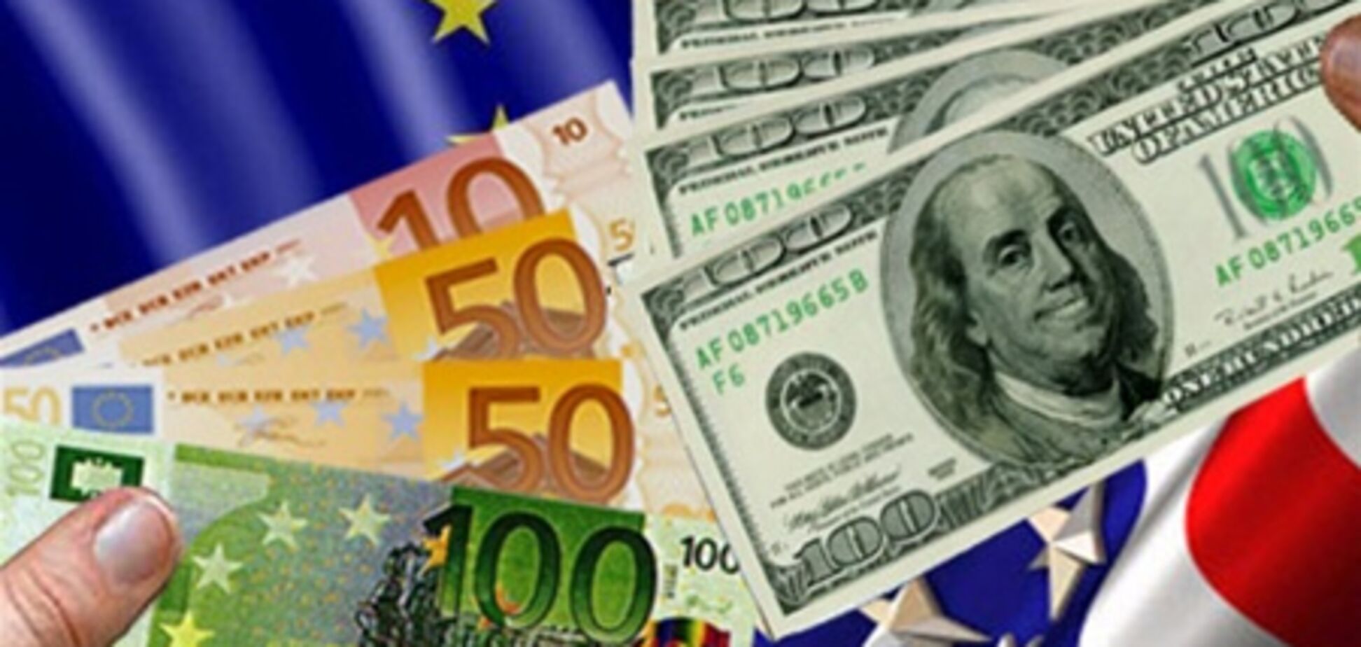 Эксперты: евро - колеблется, доллар - растет