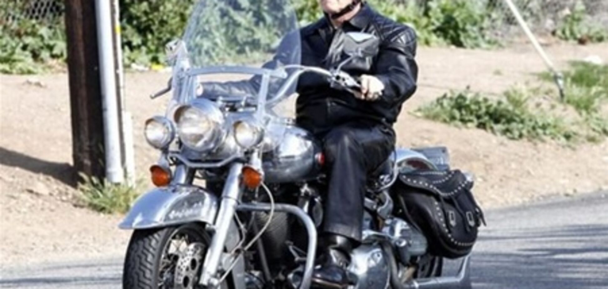'Терминатор' оброс бородой и снова сел на мотоцикл. Фото