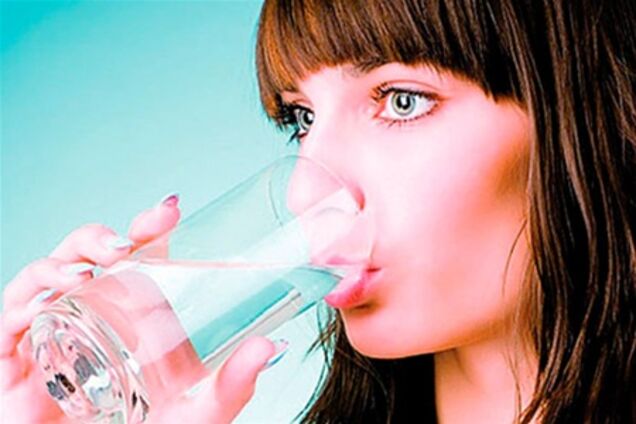 Талию делает вода