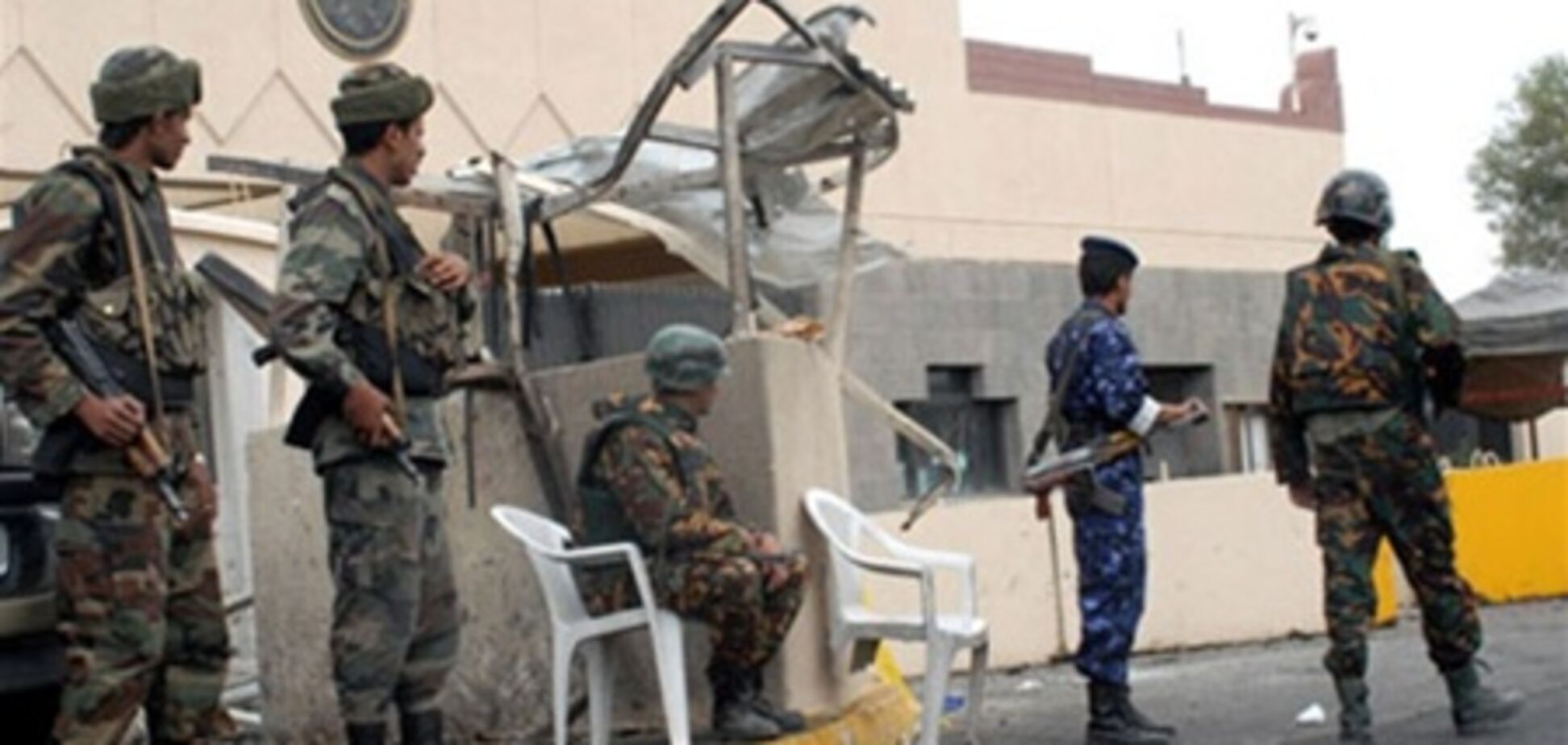 В Йемене смертник убил полсотни военных