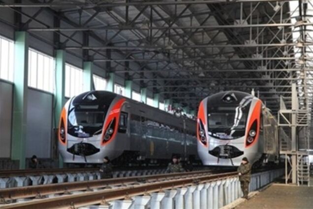 На киевском вокзале продают билеты на «Хюндай» по 521 грн