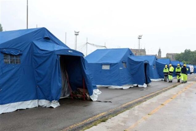 После землетрясения более 3 тыс. итальянцев переселились в палатки