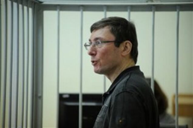 В Европарламенте призвали Украину допустить юристов ЕС на суд над Луценко