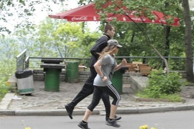 Могилевская не выходит на пробежки без джипа с охраной