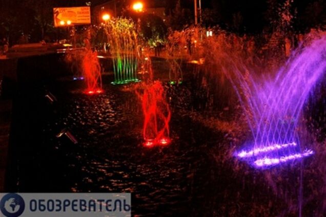 В Киеве открыли еще один светомузыкальный фонтан. Фото