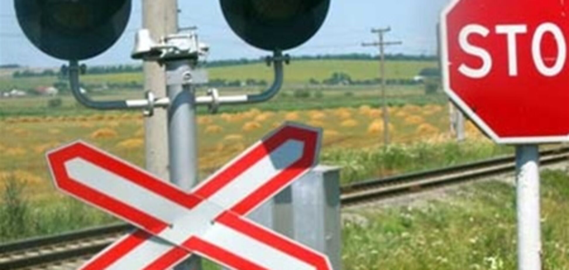 Легковушка влетела под дизель на Полтавщине: есть жертвы