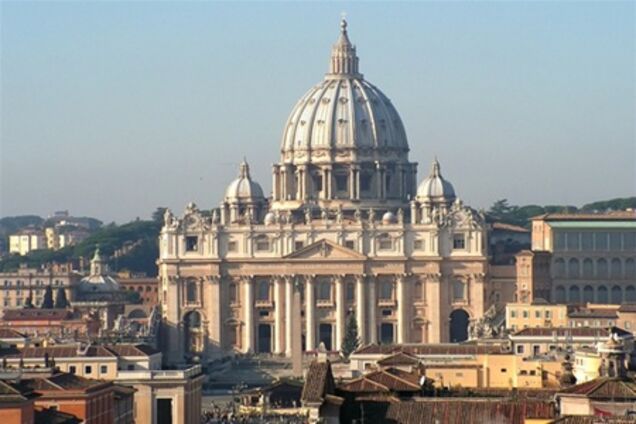 СМИ: за 'сливом' информации о коррупции в Ватикане стоят кардиналы