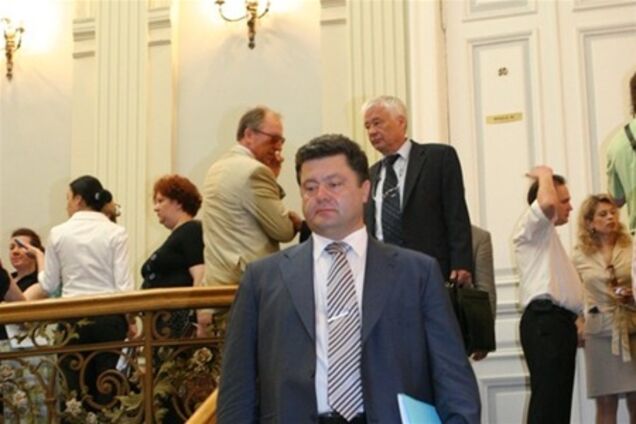 Порошенко пойдет в Раду по мажоритарке