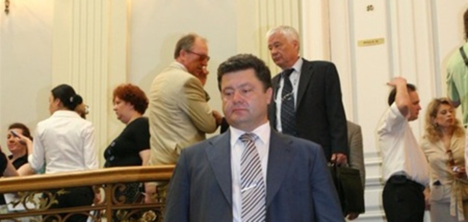 Порошенко пойдет в Раду по мажоритарке