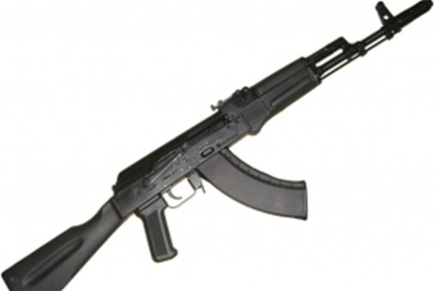 На Закарпатье солдат выстрелил себе в грудь из автомата