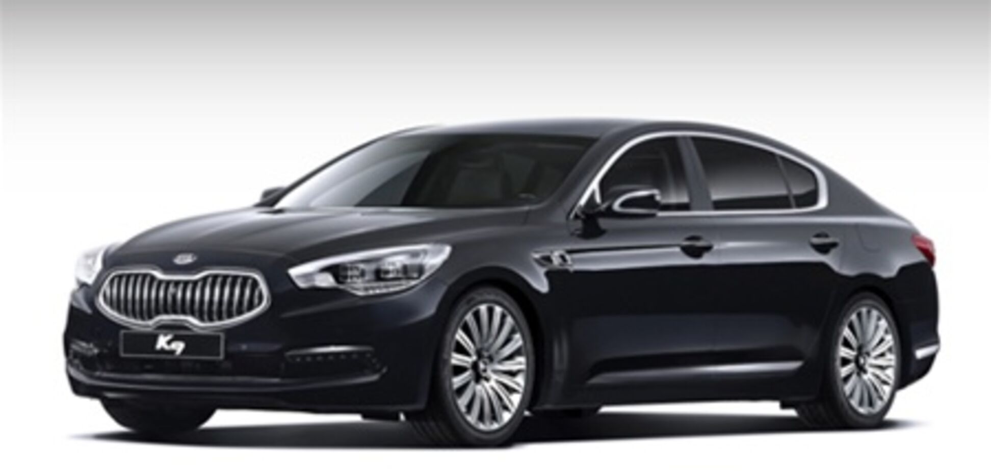 Конкурент 'семерки' BMW от Kia вышел на большую дорогу. Фото