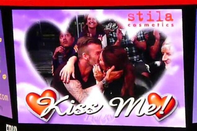 Бекхэмы ведут себя, как молодожены. Фото