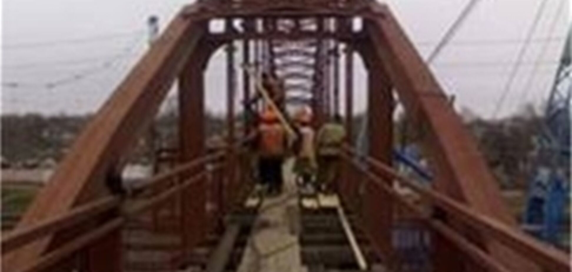 В Чехии похитили десятитонный мост
