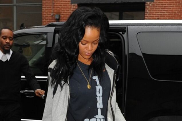 Рианна направляется в студию звукозаписи. Фото