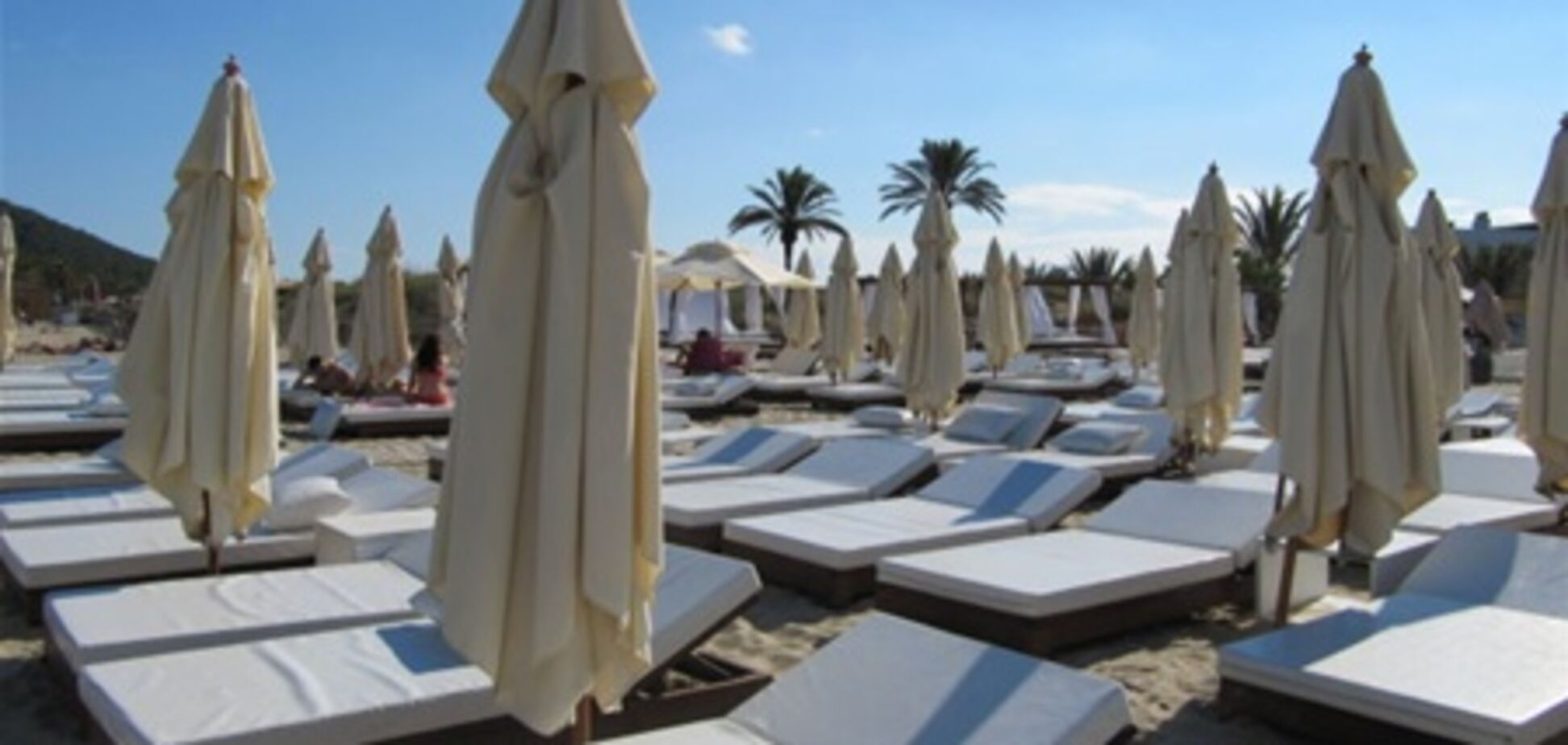 Забронировать шезлонг можно будет по мобильнику