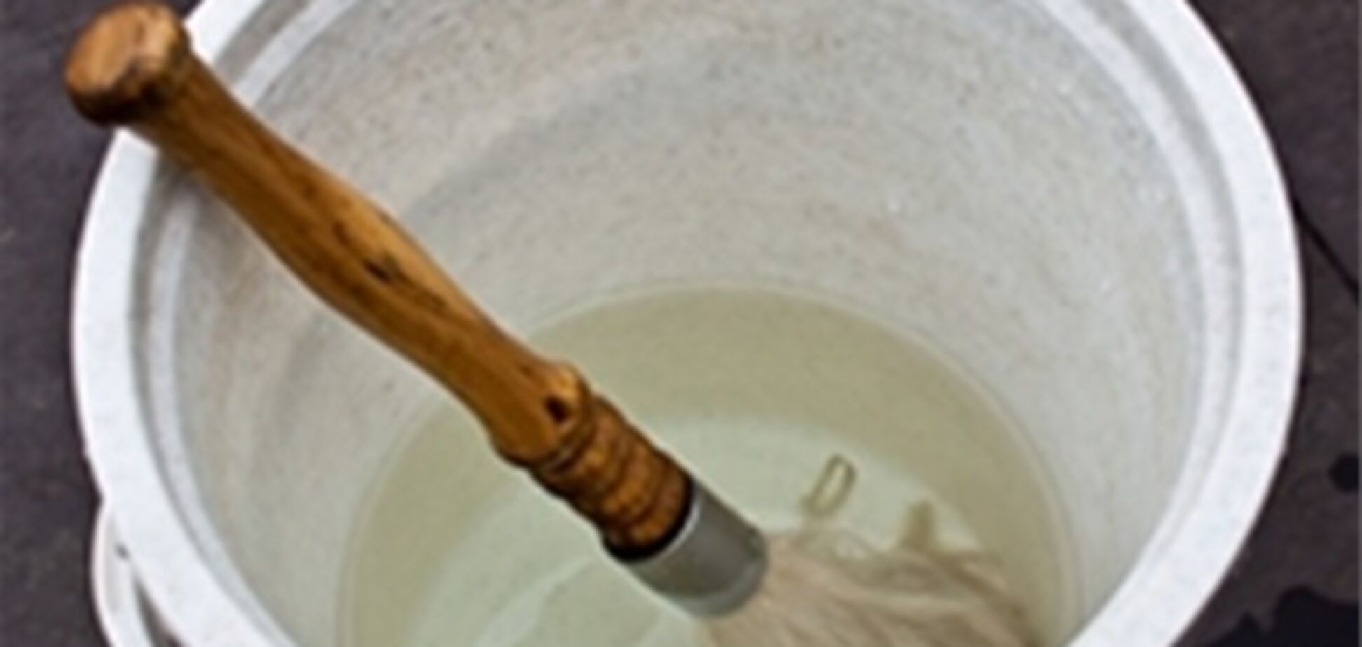 Скандал в Крыму: священник снова окропил детей-мусульман