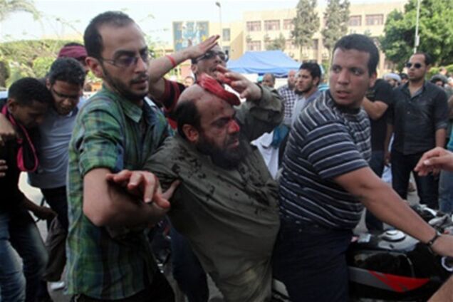 В Египте введен комендантский час в районе столкновений в Каире