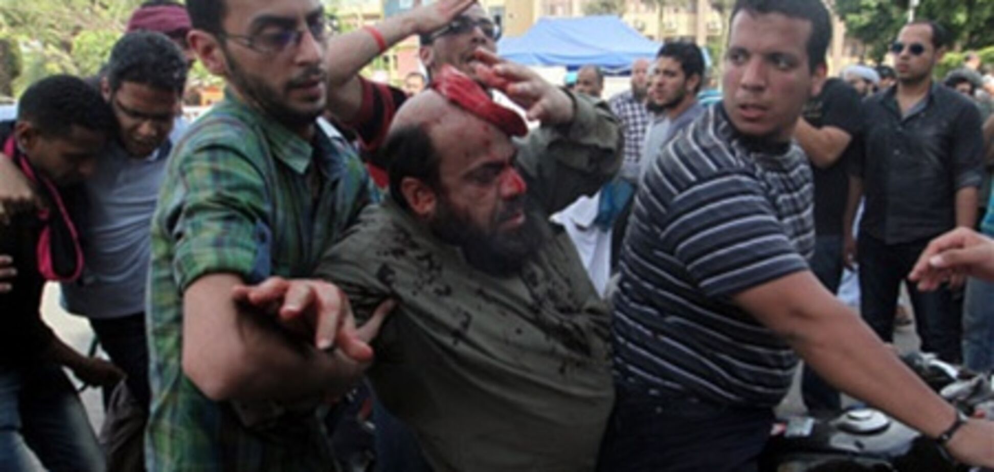 В Египте введен комендантский час в районе столкновений в Каире