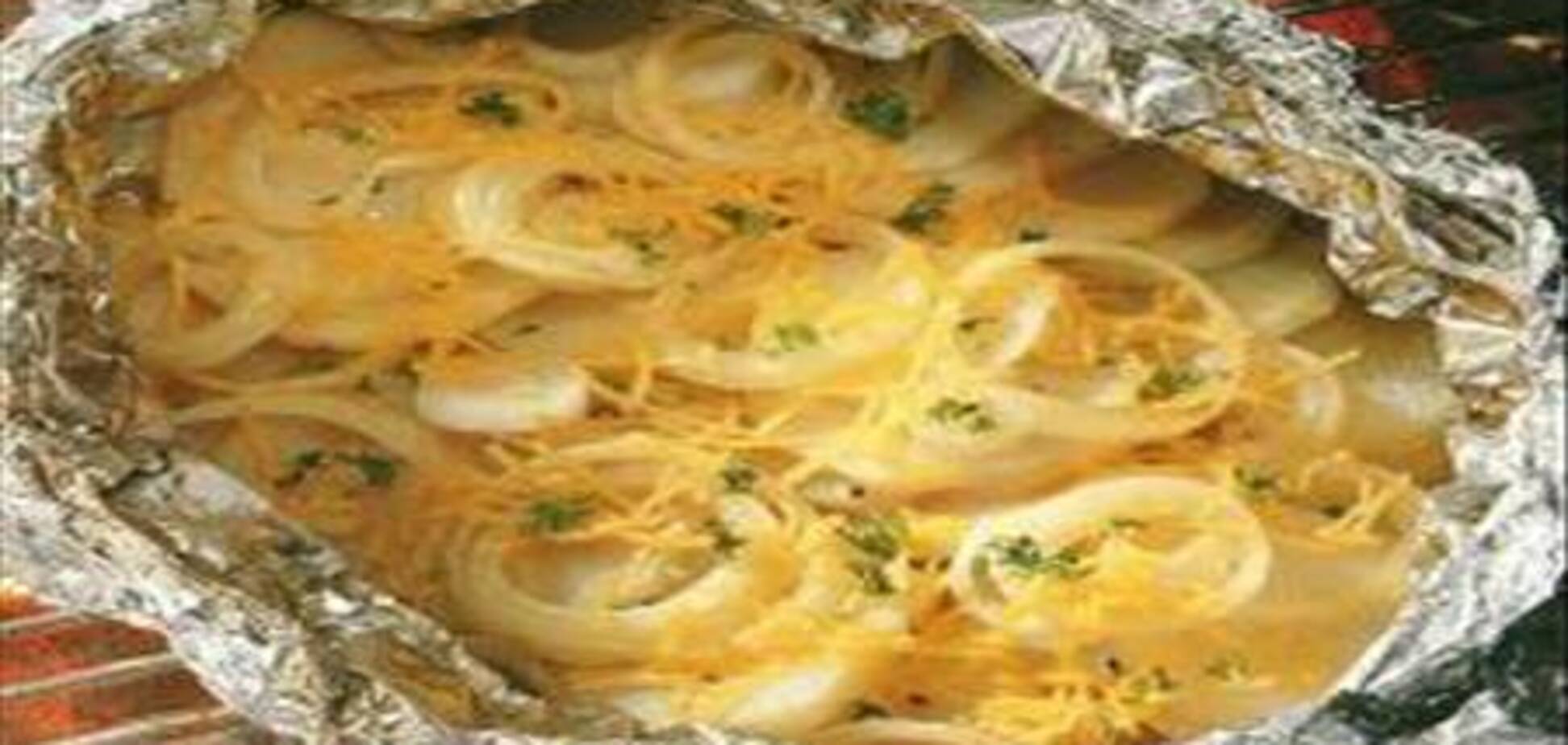 Картофель с сыром и луком на гриле